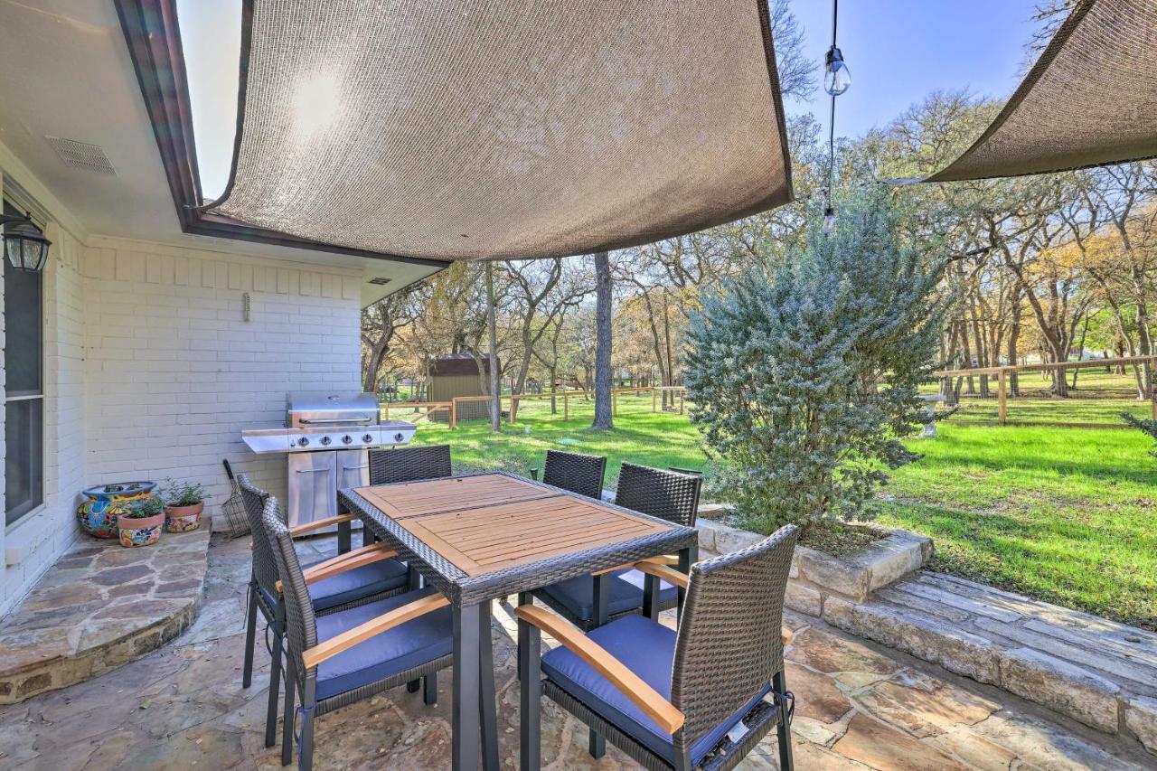 Gorgeous San Marco Home With Patio And Gas Grill! サン・マーコス エクステリア 写真